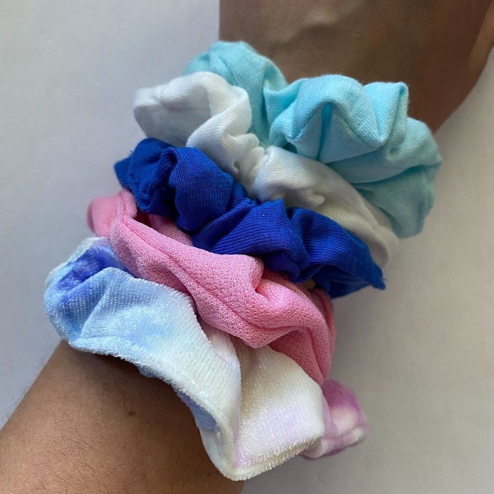 𝅺Set of 5 Scrunchies - Blue Pink Tie Dye